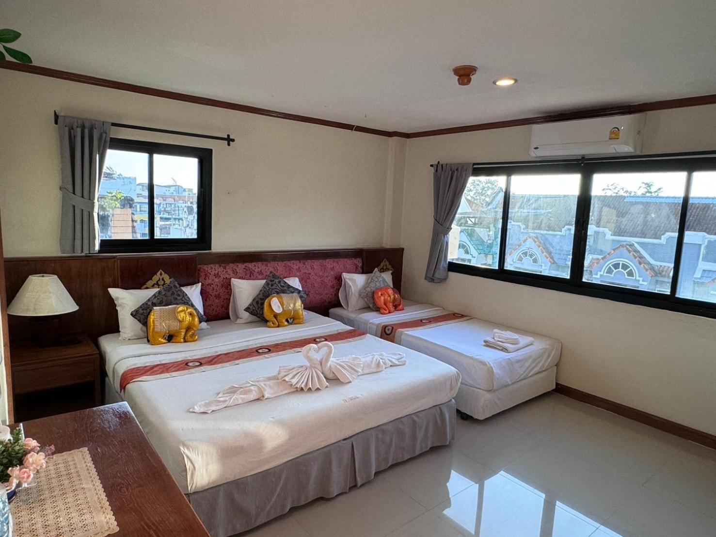 Your Place Inn Karon Ngoại thất bức ảnh
