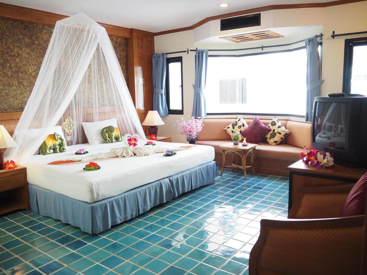 Your Place Inn Karon Ngoại thất bức ảnh