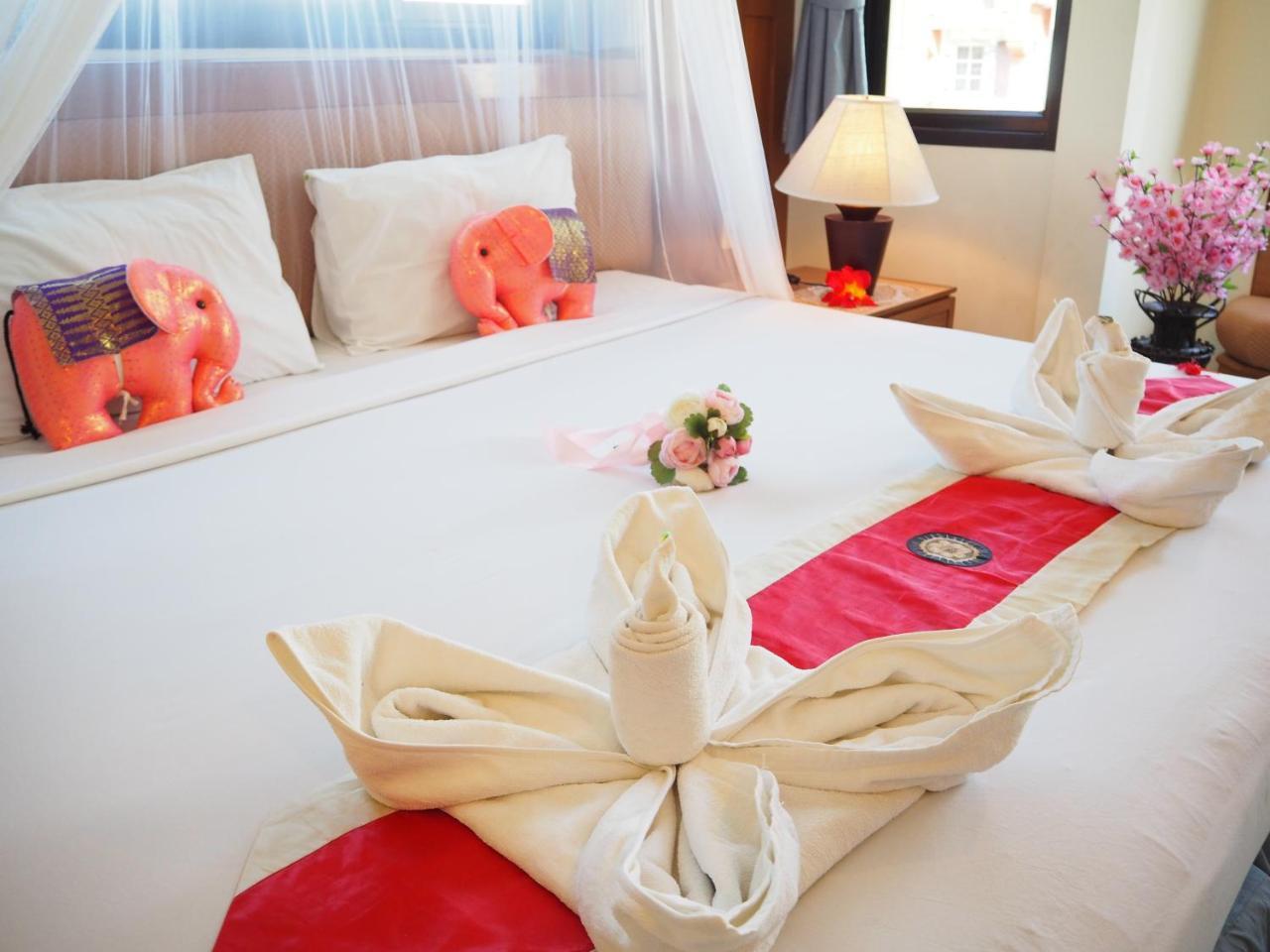 Your Place Inn Karon Ngoại thất bức ảnh