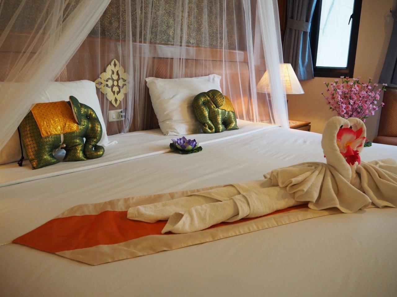 Your Place Inn Karon Ngoại thất bức ảnh