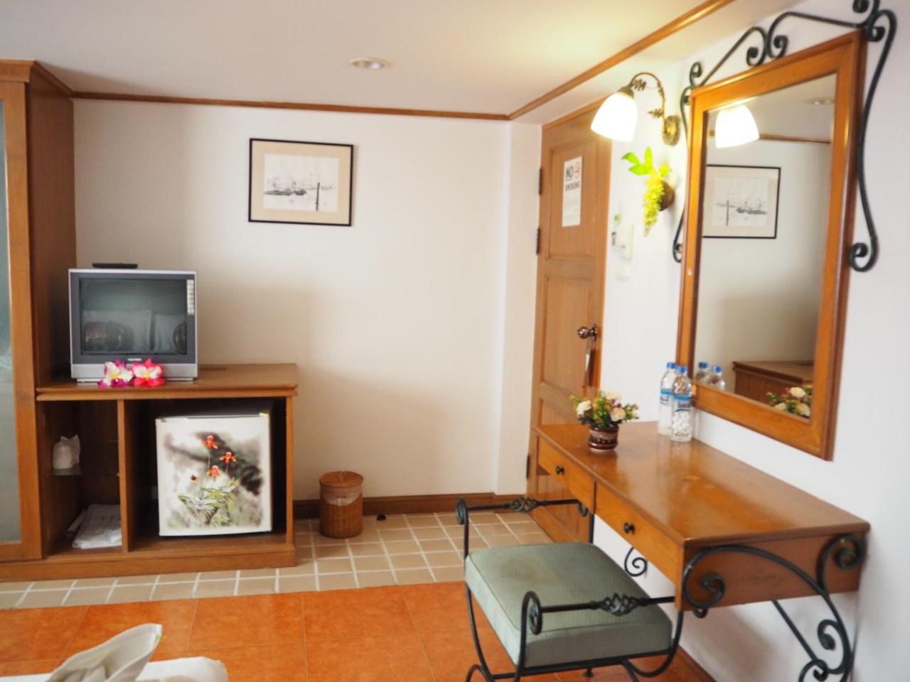 Your Place Inn Karon Ngoại thất bức ảnh